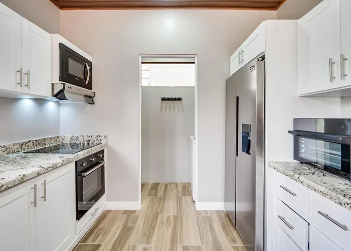 5 Mi To Ocean: 2-unit Gold Coast Getaway! *
