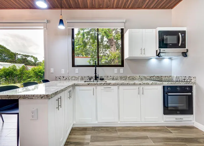 5 Mi To Ocean: 2-unit Gold Coast Getaway! *
