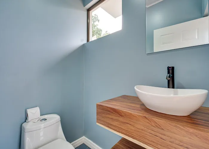5 Mi To Ocean: 2-unit Gold Coast Getaway! *