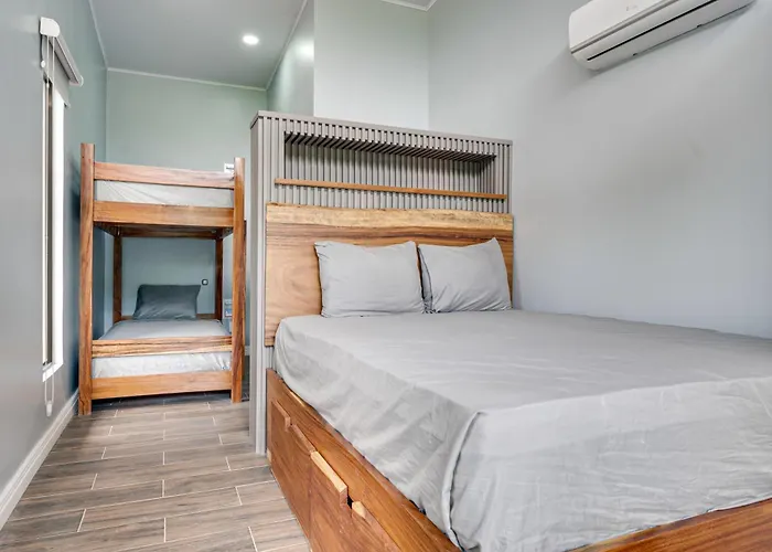 5 Mi To Ocean: 2-unit Gold Coast Getaway! * Playa Avellana
