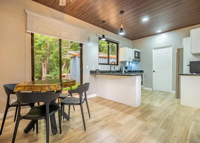 5 Mi To Ocean: 2-unit Gold Coast Getaway! * Playa Avellana