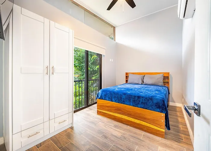 5 Mi To Ocean: 2-unit Gold Coast Getaway! Сasa de vacaciones Playa Avellana