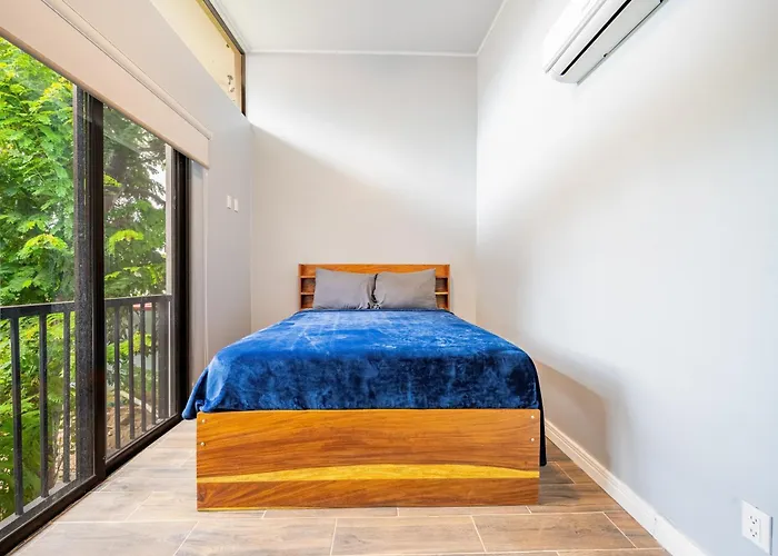 Сasa de vacaciones 5 Mi To Ocean: 2-unit Gold Coast Getaway! *